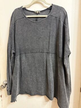 easel Black and White Cozy Pullover